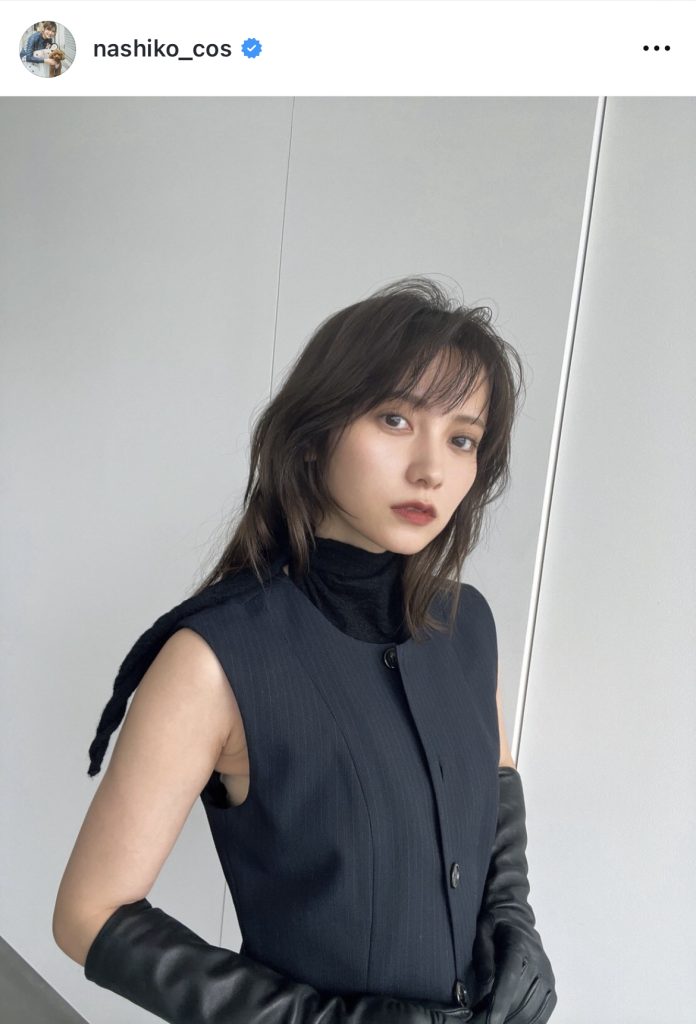 大人っぽいコーデを披露