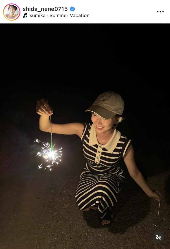 線香花火で夏を満喫する