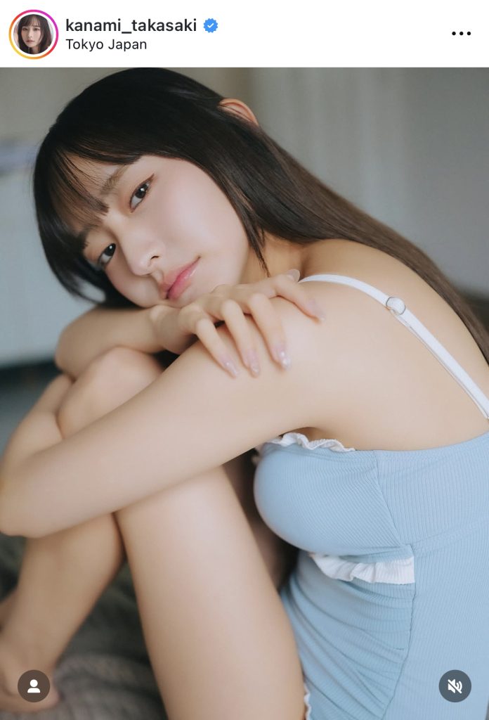 何か言いたげにコチラを見つめる