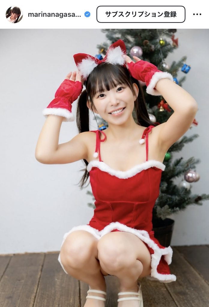 カメラ目線でニッコリ