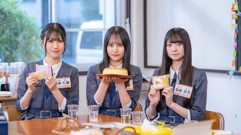 今回は特別企画としてメンバーそれぞれが紹介したいお菓子を持参