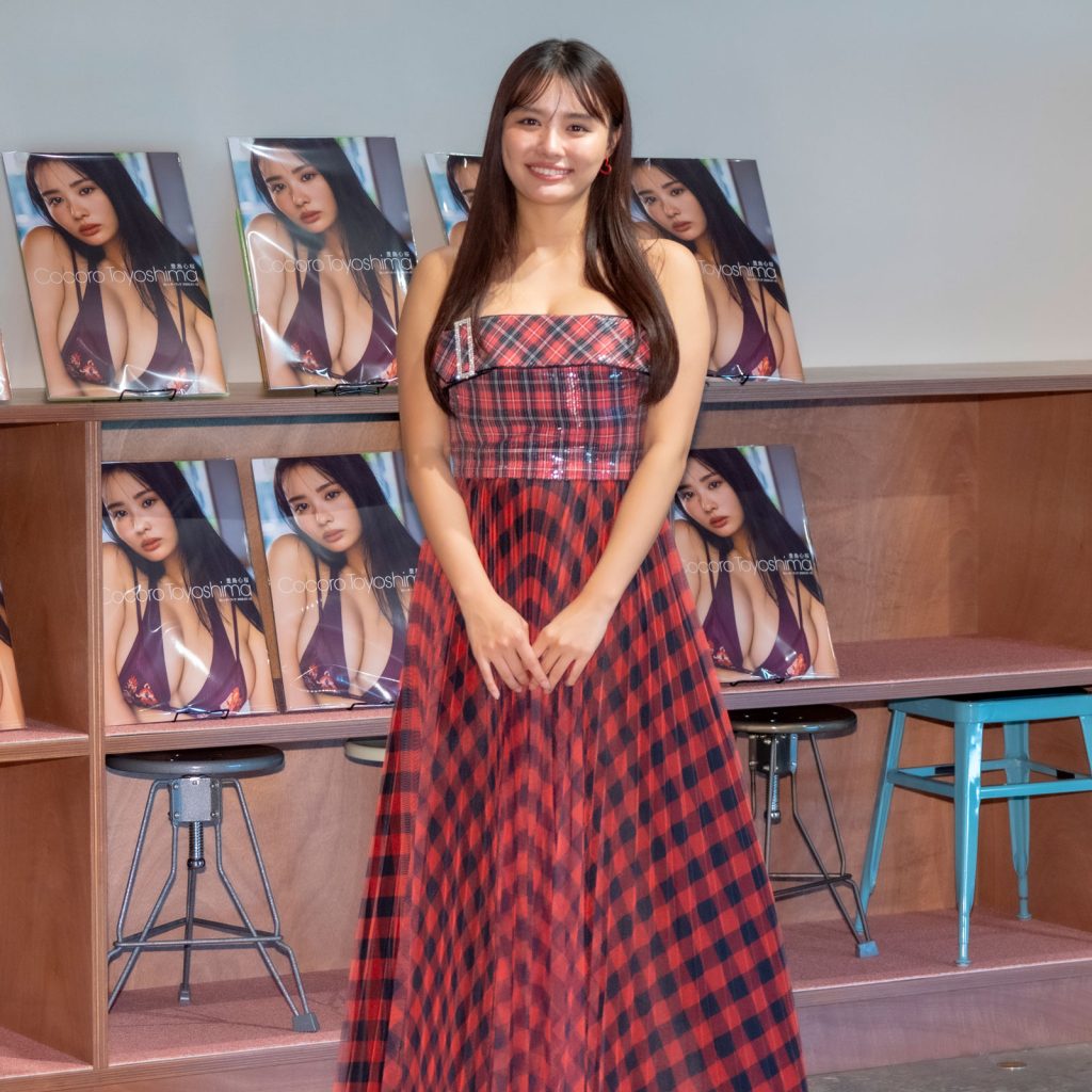 「豊島心桜カレンダーブック2026.01～12」発売記念取材会より