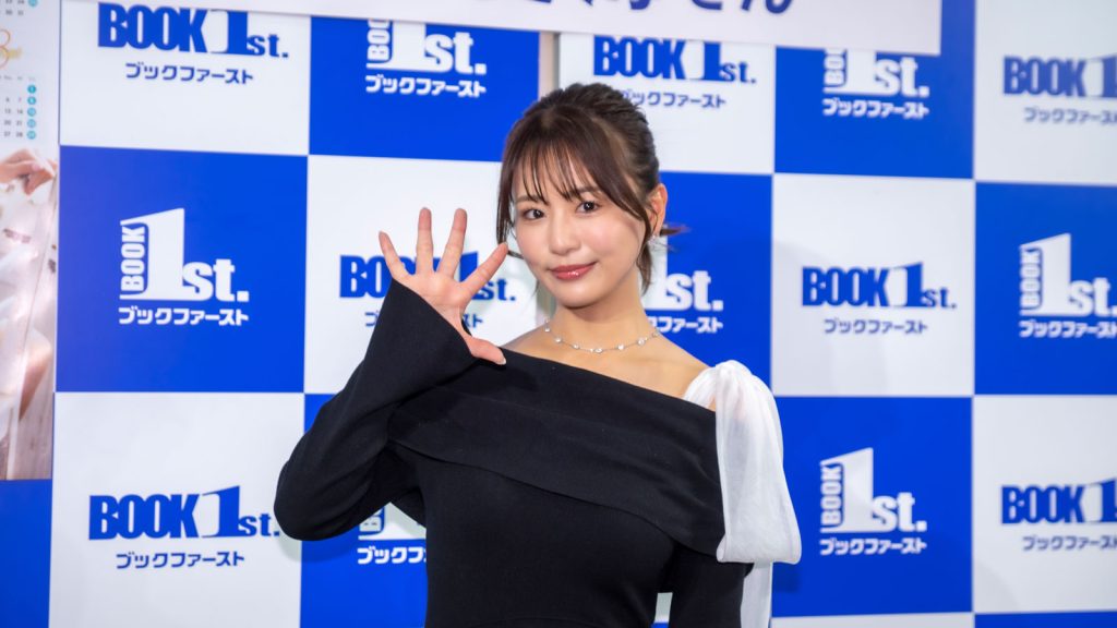 「平嶋夏海 2026年カレンダー」発売記念取材会より