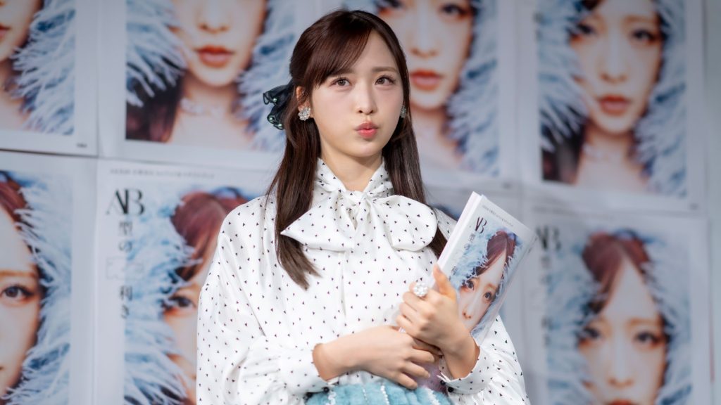 AKB48小栗有以が1stフォト＆スタイルブック『AB型の左利き』発売記念取材会に出席