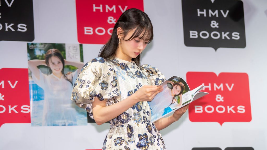 AKB48・伊藤百花1stフォトブック『百花ずかん。』発売記念取材会より