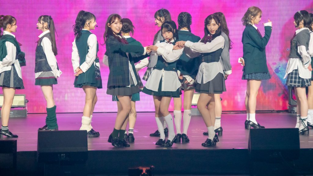 「AKB48 20th Year Live Tour 2025 in 日本武道館 ～あの頃、青春でした。これから、青春です～ リクエストアワーセットリストベスト20」より『恋　詰んじゃった』