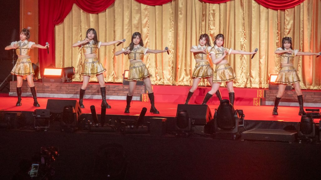 「AKB48 20th Year Live Tour 2025 in 日本武道館 ～あの頃、青春でした。これから、青春です～ リクエストアワーセットリストベスト20」より『ライオンを狙え！』