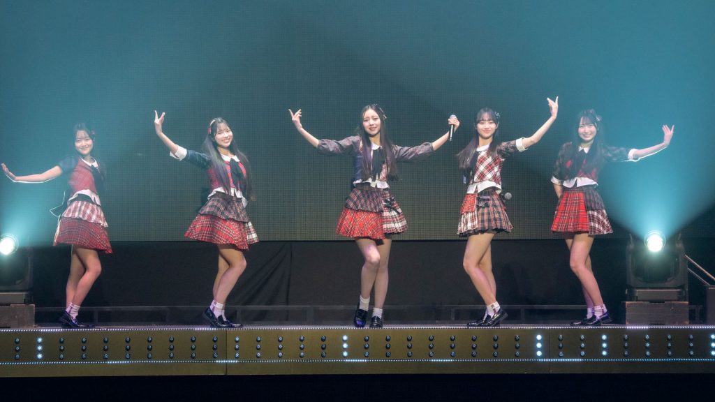 「AKB48 20th Year Live Tour 2025 in 日本武道館 ~あの頃、青春でした。これから、青春です~ リクエストアワーセットリストベスト20」より