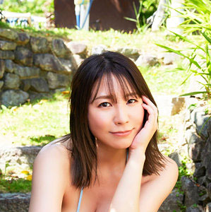 31歳 大人の魅力が炸裂…バグった距離感で魅せる“彼女感”の極致