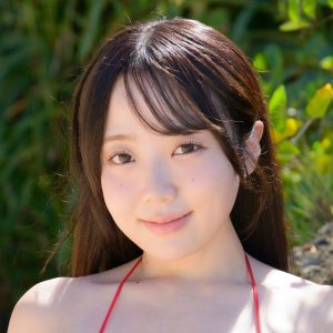 現役女子大生グラドル、童顔フレッシュ美ボディーでグラビアDVDデビュー