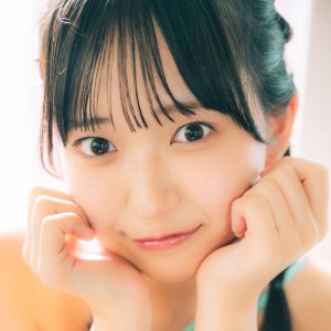 最強の妹系グラドル、初トレカは至高の贅沢「ピンスポビキニ」に「生キス」など豪華なラインアップ