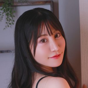 “清楚系グラドル”が仕掛ける激甘なイチャラブストーリー