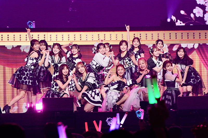 「AKB48 20th Year Live Tour 2025 in 日本武道館 ~あの頃、青春でした。これから、青春です~」20周年記念コンサート Part2より