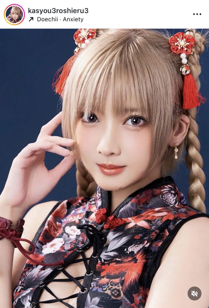 美しいチャイナ風衣装