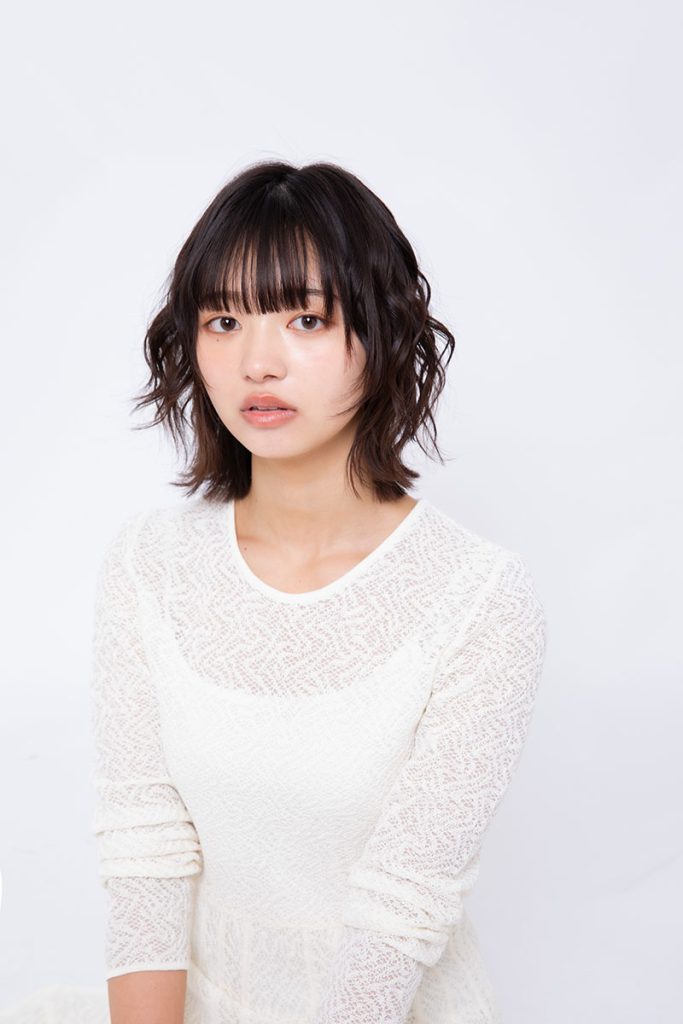 1st写真集を発売することが決定した蒔埜ひな