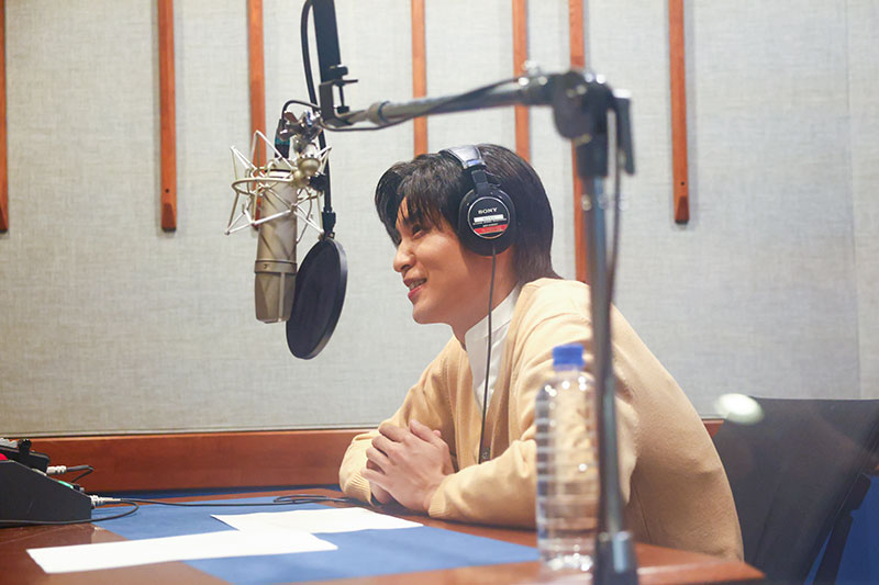 収録に臨む目黒蓮
