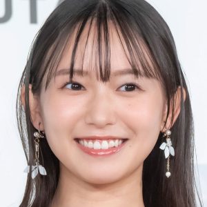 志田音々、後ろ姿が眩しい振り向きビキニカットを披露「めちゃくちゃカワイイ」「ねねちゃん美しい」「清楚で良きお写真」「癒やしです」