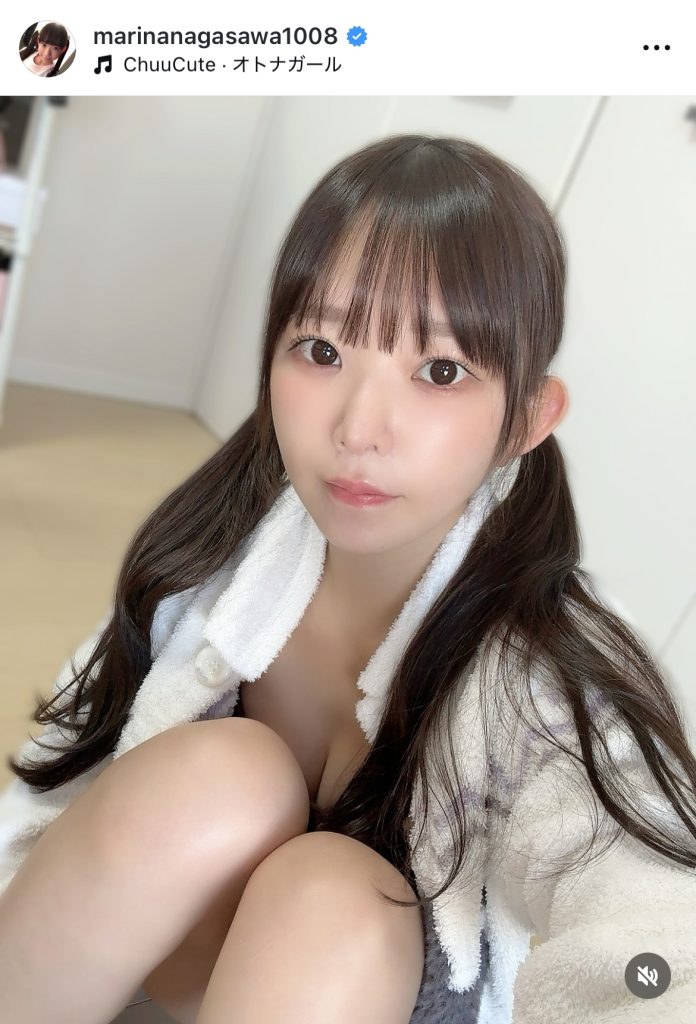 何とも色っぽい自撮りカット