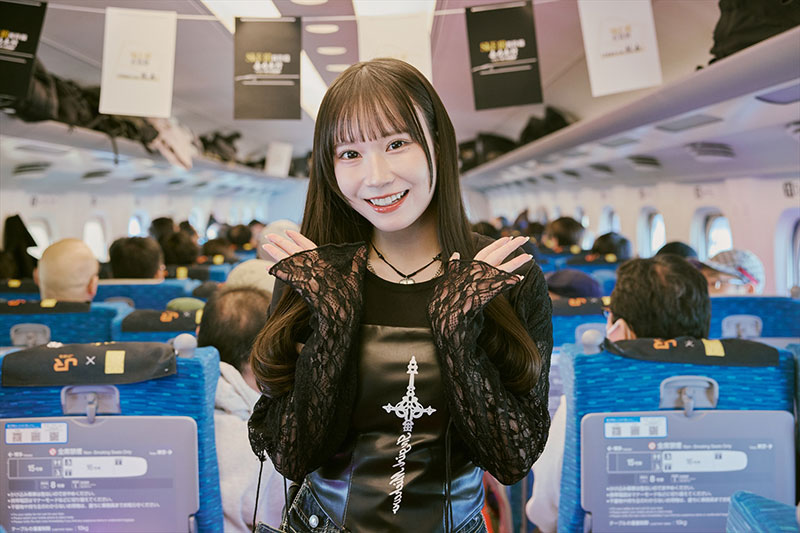 新幹線車内にてSKE48大村杏