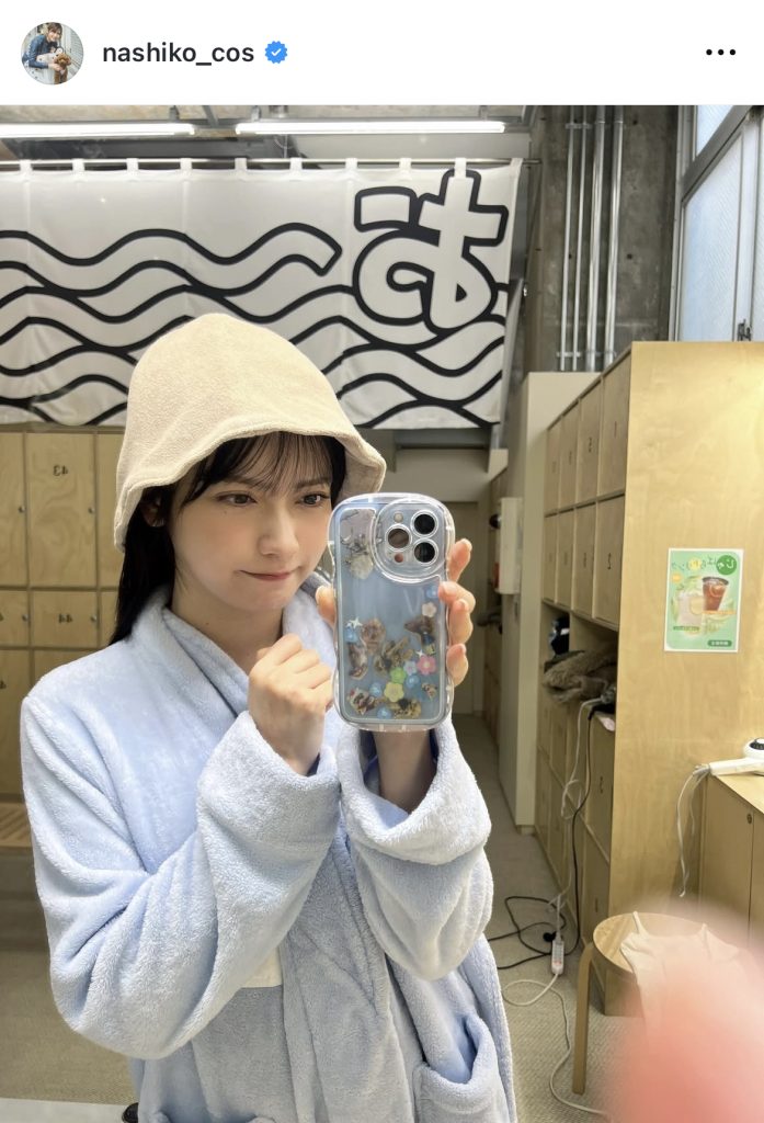 キュートなバスローブ&サウナハット姿を公開