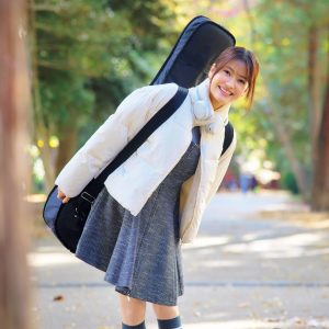 乃木坂46 5期生きっての“歌姫”奥田いろは、真冬のデートグラビア