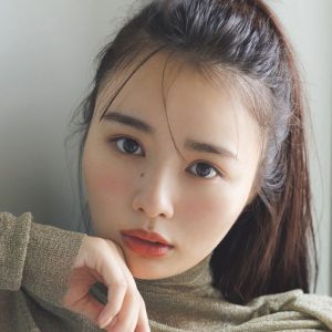 “わがままボディ”豊島心桜、より大人っぽいグラビアショット