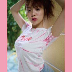 宮田愛萌1st写真集よりデジタル版表紙カット解禁！ボディーライン際立つカットからフラワーバスショットまで