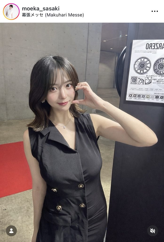 グラビアアイドル佐々木萌香が「TOKYO AUTO SALON 2026」での衣装姿を公開