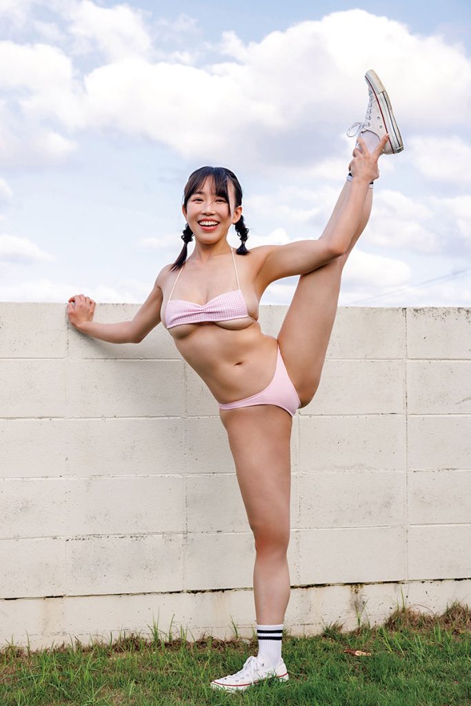 グラビアアイドル仲根なのかイメージDVD「私と契約しませんか?」より