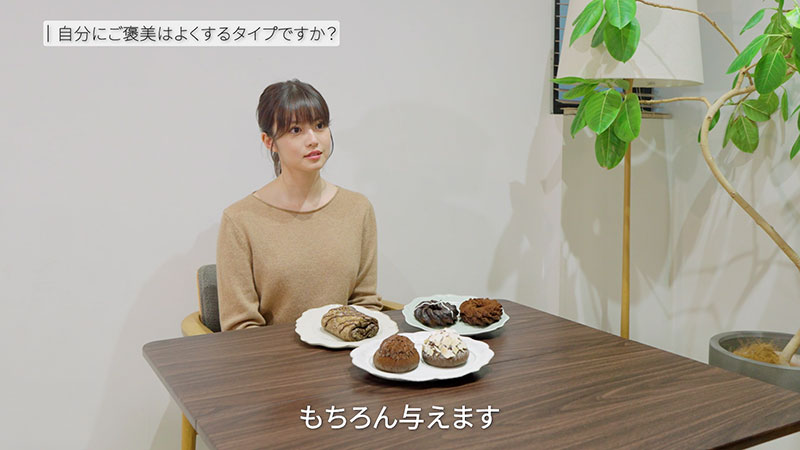 インタビューに応じる今田美桜