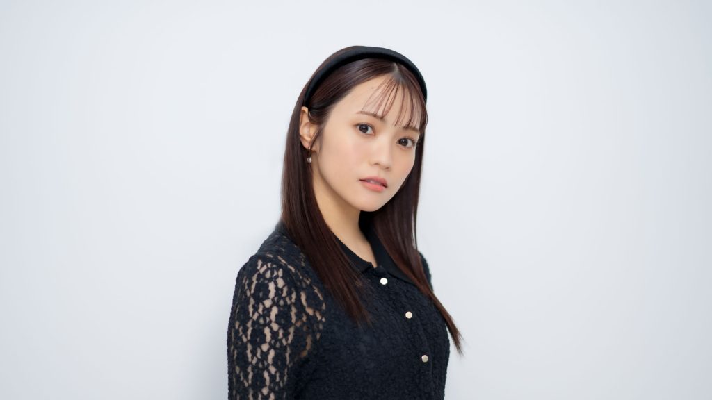 1st写真集『Lilas』を発売する宮田愛萌