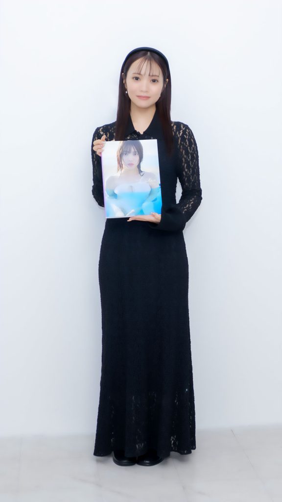 1st写真集『Lilas』を発売する宮田愛萌