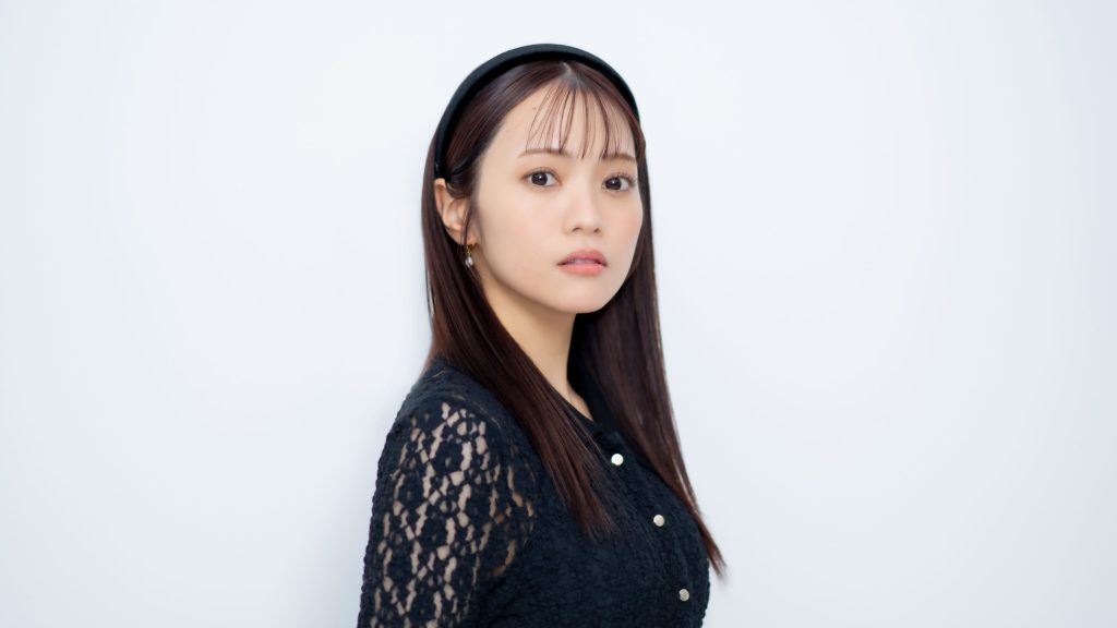 1st写真集『Lilas』を発売する宮田愛萌