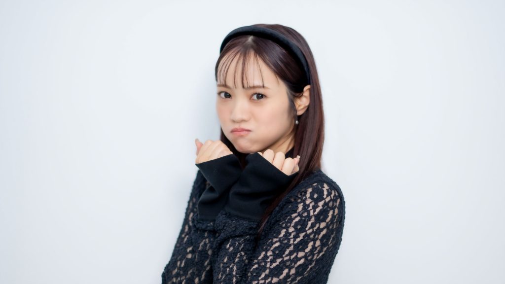 1st写真集『Lilas』を発売する宮田愛萌