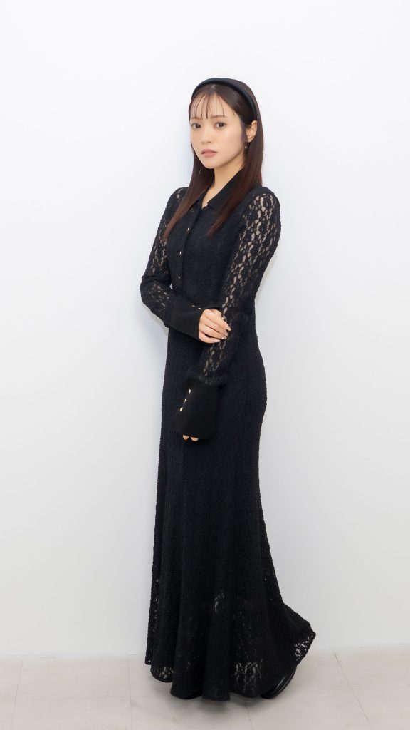 1st写真集『Lilas』を発売する宮田愛萌