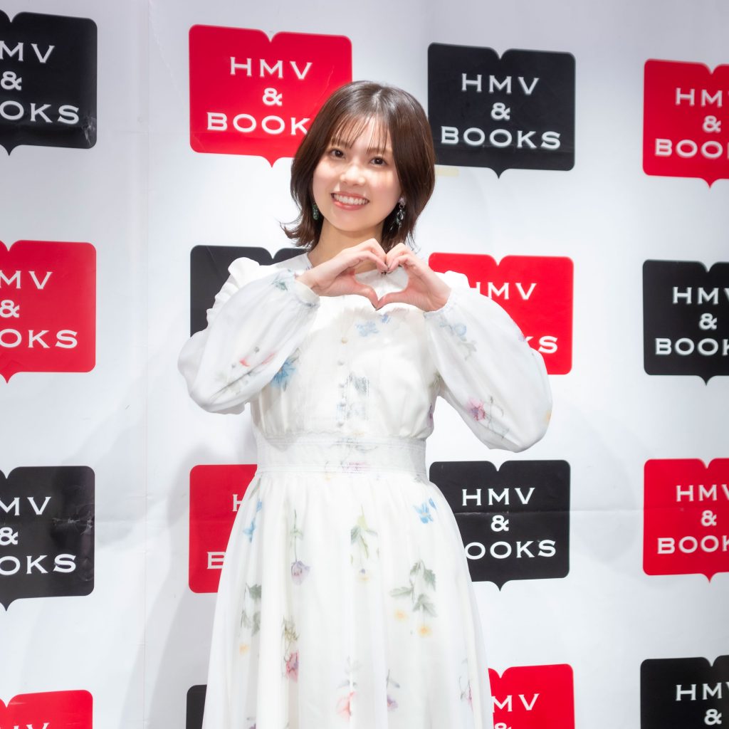 『HKT48 地頭江音々卒業写真集』発売記念取材会に出席した地頭江音々