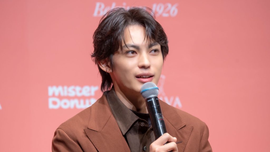 神尾楓珠が「『Mister Donut×GODIVA』新商品発表会」に出席