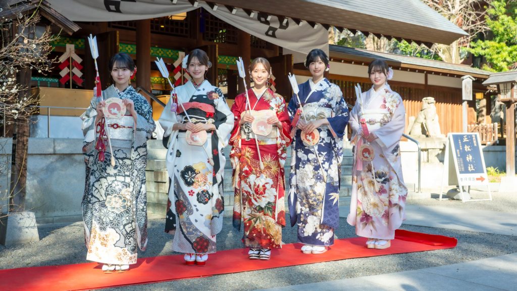 乃木坂46瀬戸口心月、奥田いろは、菅原咲月、五百城茉央、愛宕心響(左から)