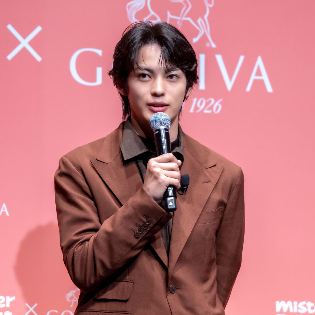 神尾楓珠が「『Mister Donut×GODIVA』新商品発表会」に出席