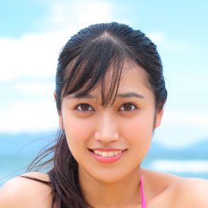 現役アイドルが住み込みの家庭教師役で誘惑「君にはまだ刺激が強すぎたかな?」