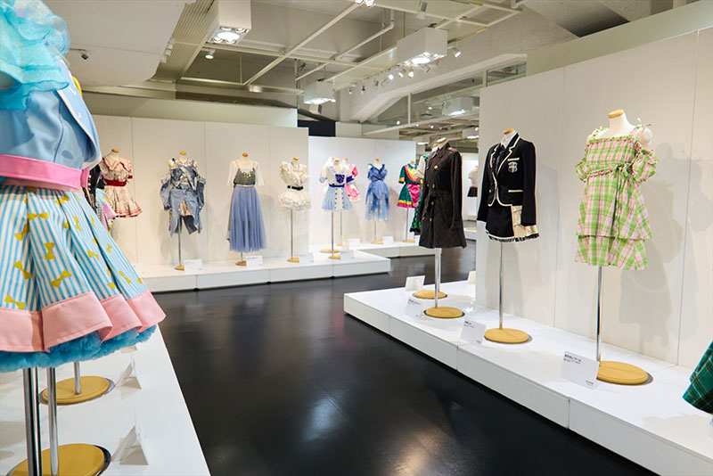 名古屋栄三越衣装展会場