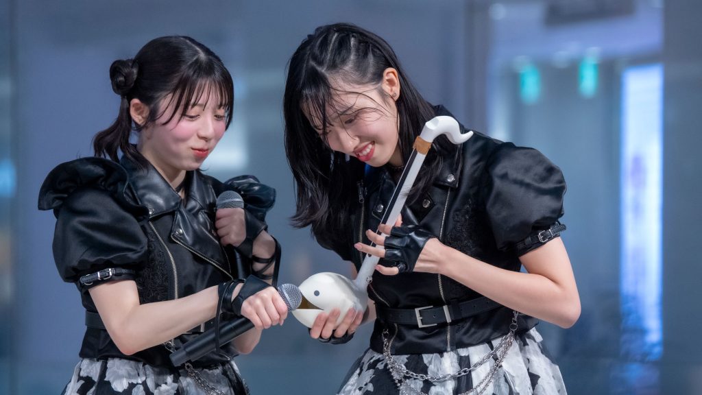 『AsIs DRIVE to 2nd YEAR ANNIVERSARY LIVE-GEAR 1ST-  FREE LIVE』より星野夢空と北川姫子