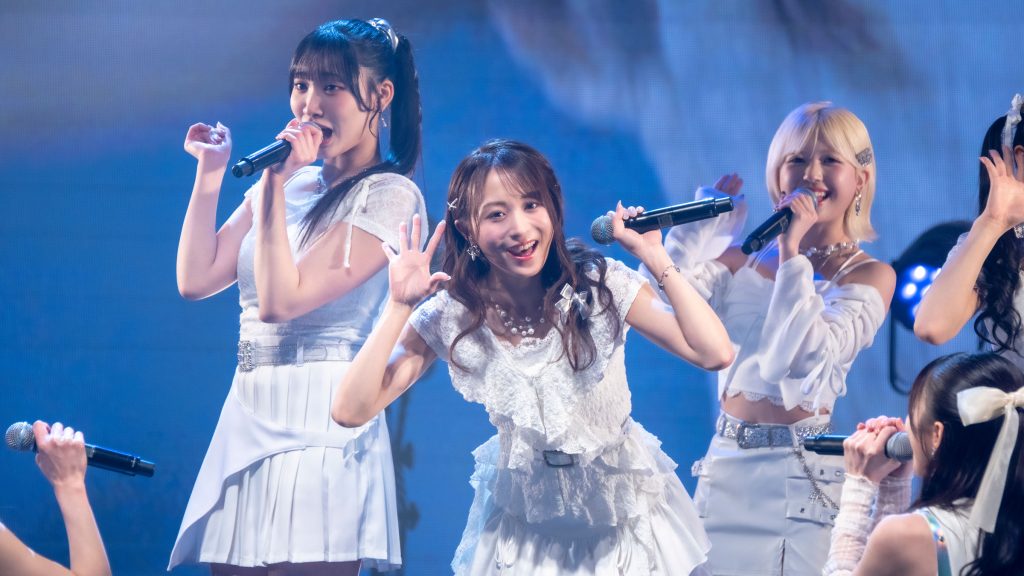 LarmeR(ラルメール)・牧野りりさ、坂口渚沙、みのり