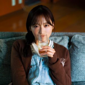 AKB48小栗有以、2026年4月始まりカレンダー発売決定！日常を切り取った自然体な姿に癒やされる