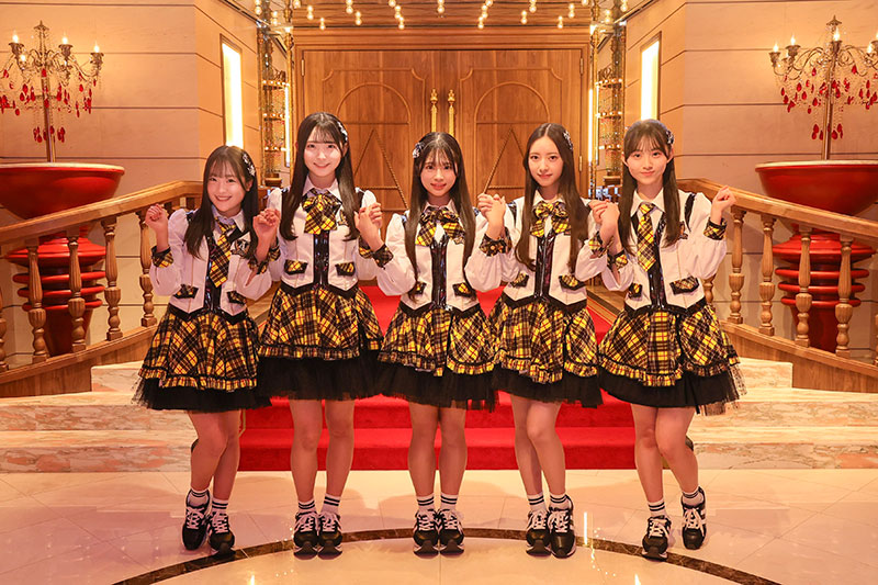 AKB48『手をつなぎながら』公演より