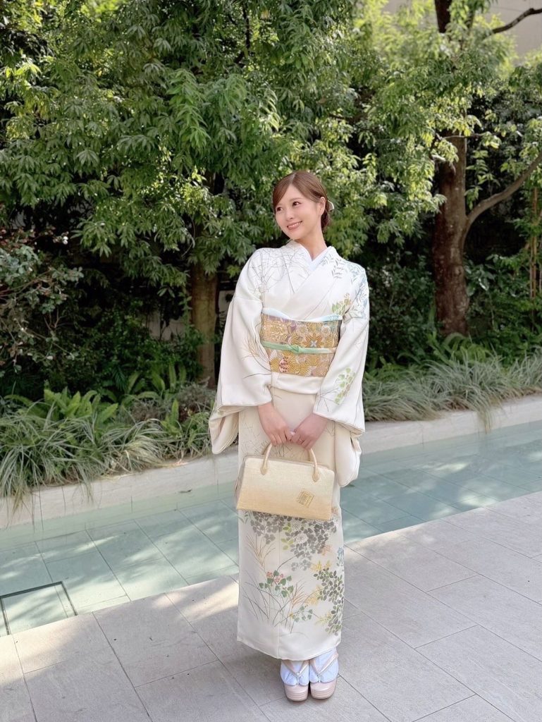 ※画像は白石麻衣オフィシャルInstagram(m.shiraishi.official)より