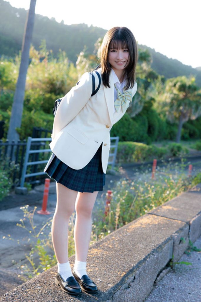 グラビアアイドル倉沢しえりイメージDVD「CHERIE」より