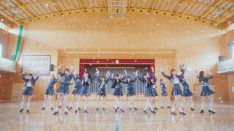 AKB48 67thシングル『名残り桜』MVより