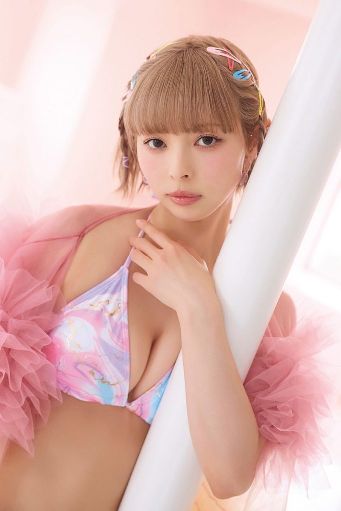 「週刊FLASH」に登場している最上もが