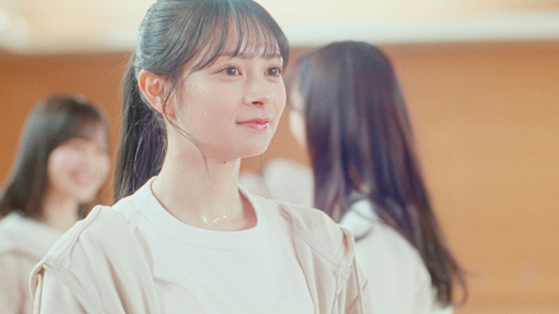 AKB48 67thシングル『名残り桜』MVより